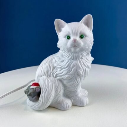 VINTAGE PORCELAIN CAT SHAPED TABLE TOP LAMP