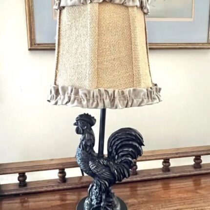 VINTAGE ROOSTER TABLE LAMP WITH CREAM BURLAP RUFFLED SHADE