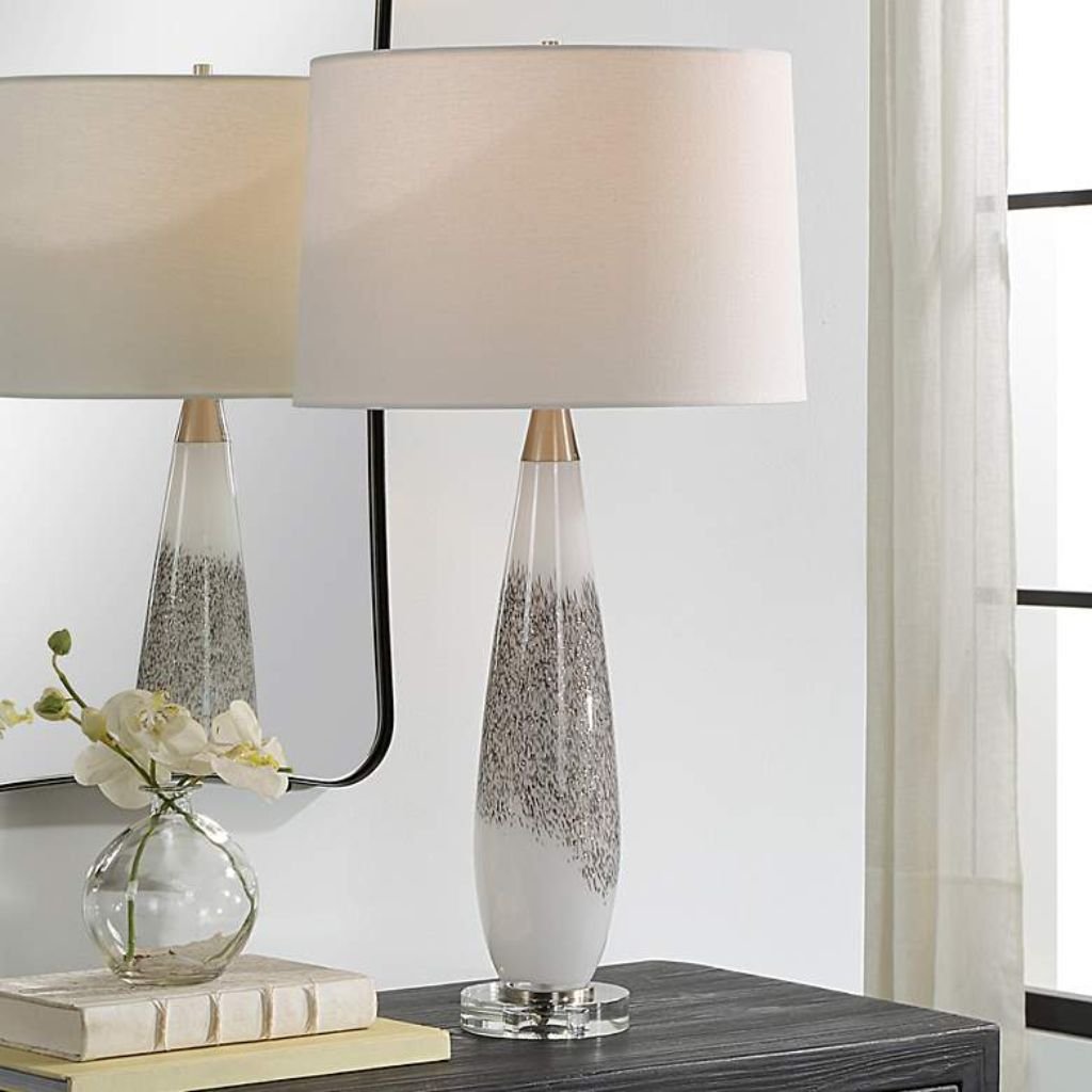1 WHITE AND MOTTLED GRAY GLASS TABLE LAMP