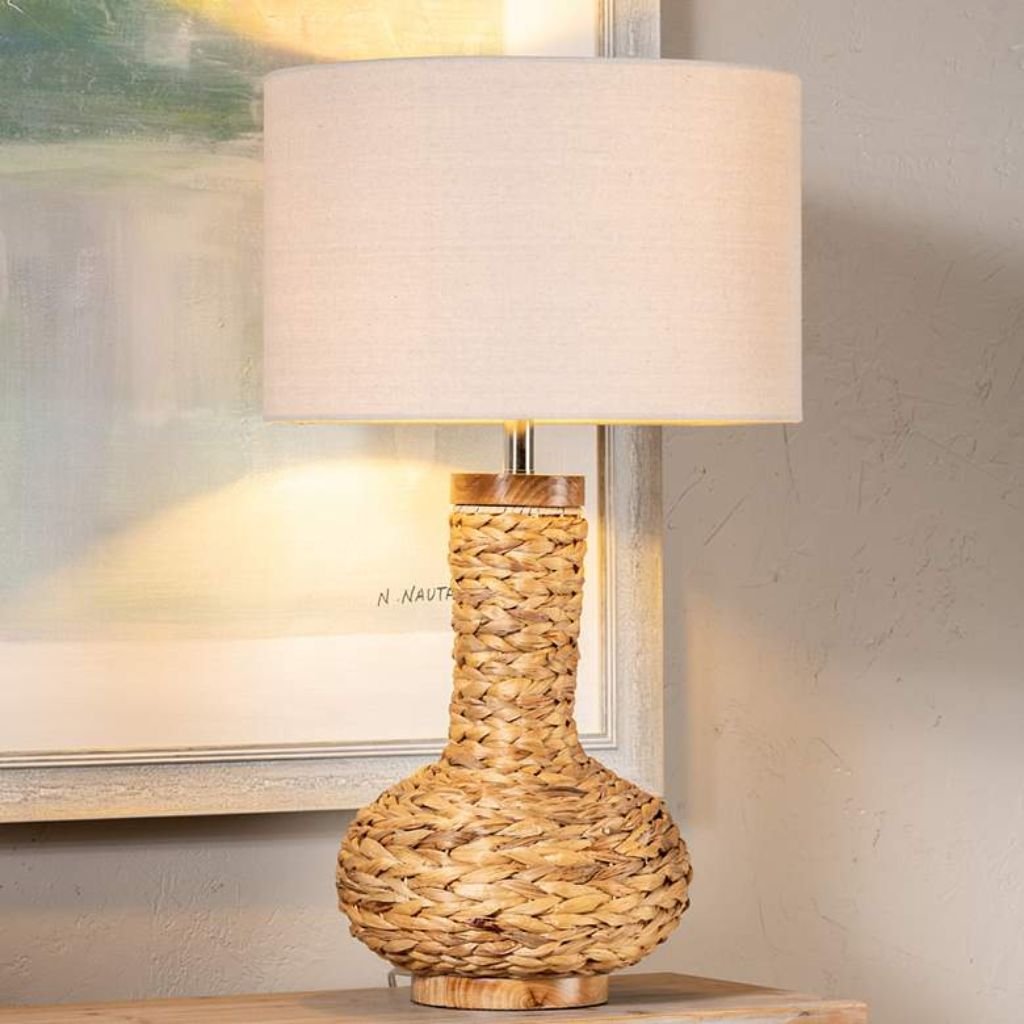 1 WOVEN WATER HYACINTH TABLE LAMP