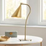AGED BRASS METAL MODERN ACCENT TABLE LAMP