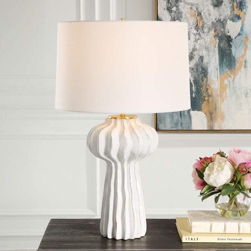 MODERN WHITE PORCELAIN TABLE LAMP