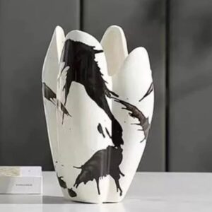 HAND PAINTED VASE MEDIUM