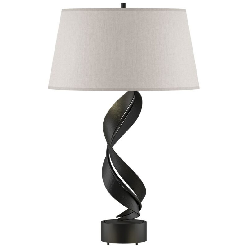 Plug-in table lamps renters — aged brass ceramic lamp as the quality plug-in solution for rental apartments