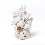Gold seam heart vase with cracked gold detail