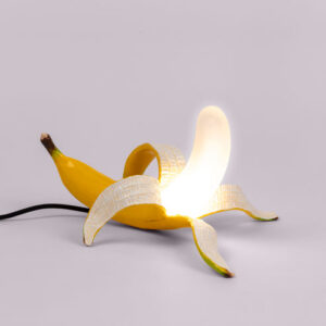 Table Lamp Banana Yellow, full front view of the banana sculpture
