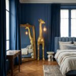 Floor Lamp Giraffe Gold, close-up detail of the shiny gold finish