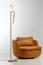 Bird floor lamp in brass and white, front view
