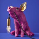 Table Lamp Pig Gold, full front view of the pig sculpture