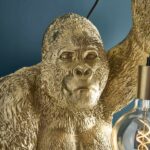Wall Lamp Gorilla Gold, close-up detail of the gold finish