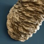 Wall Lamp Ostrich Gold Large, close-up detail of the feather texture