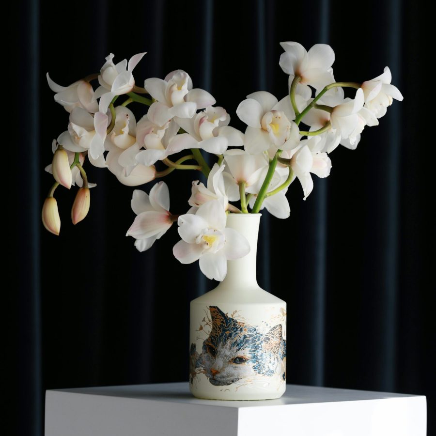 decorative-cat-illustrated-vase-white-orchids-exotic-home-decor-flower-vase-exoticdecor-usa.jpg